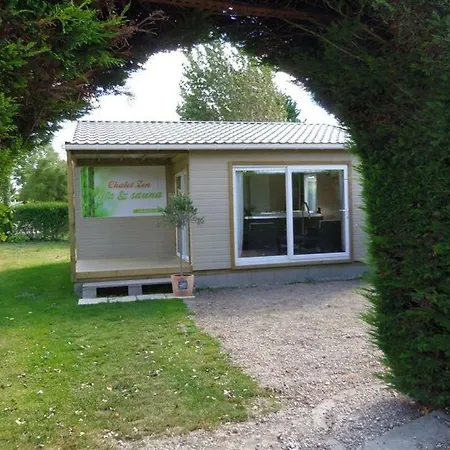 营地 Camping De La Motte 康村